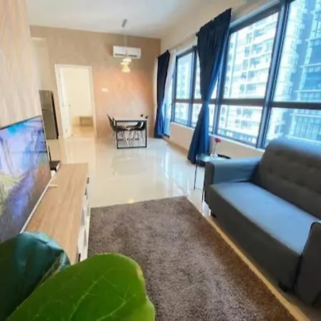 Stylish Klcc 2 Bedroom Apartment
